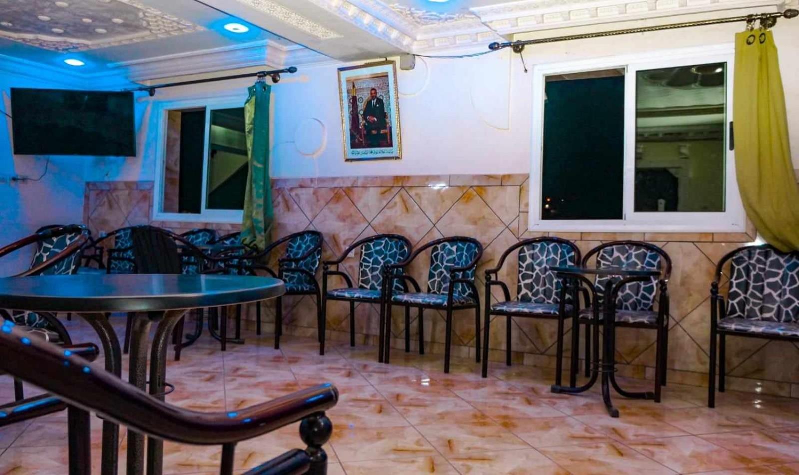 Hotel Ain Leuh Екстериор снимка